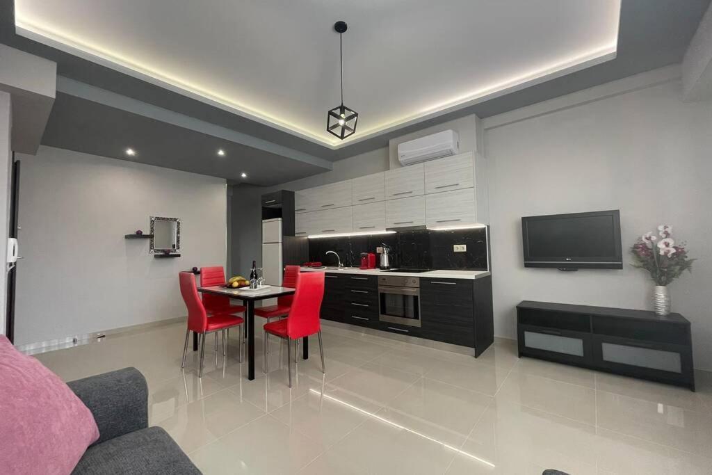 Maxim Deluxe Apartment Nea Alikarnassos Bagian luar foto