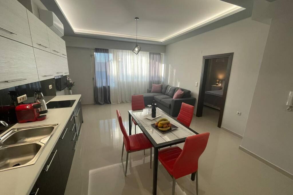 Maxim Deluxe Apartment Nea Alikarnassos Bagian luar foto
