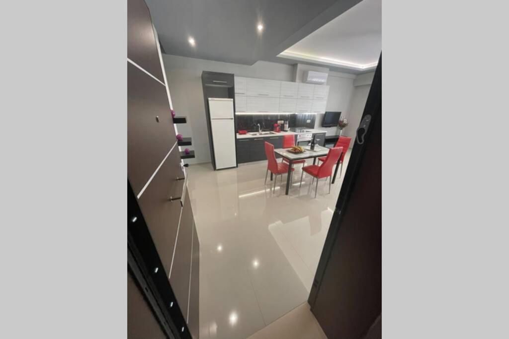 Maxim Deluxe Apartment Nea Alikarnassos Bagian luar foto